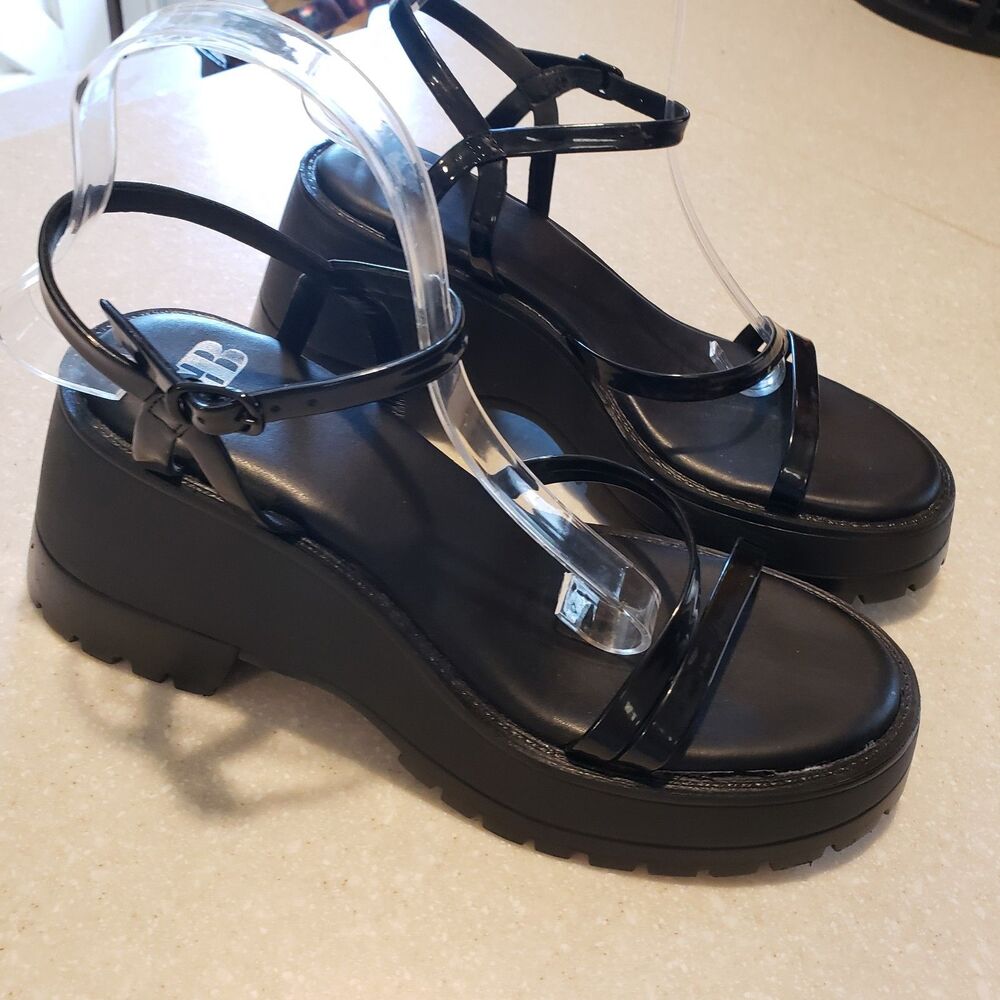 Gianni Bini Chunky Platform Sandals Womens 9.5 Y2K Retro Wild Child Patent